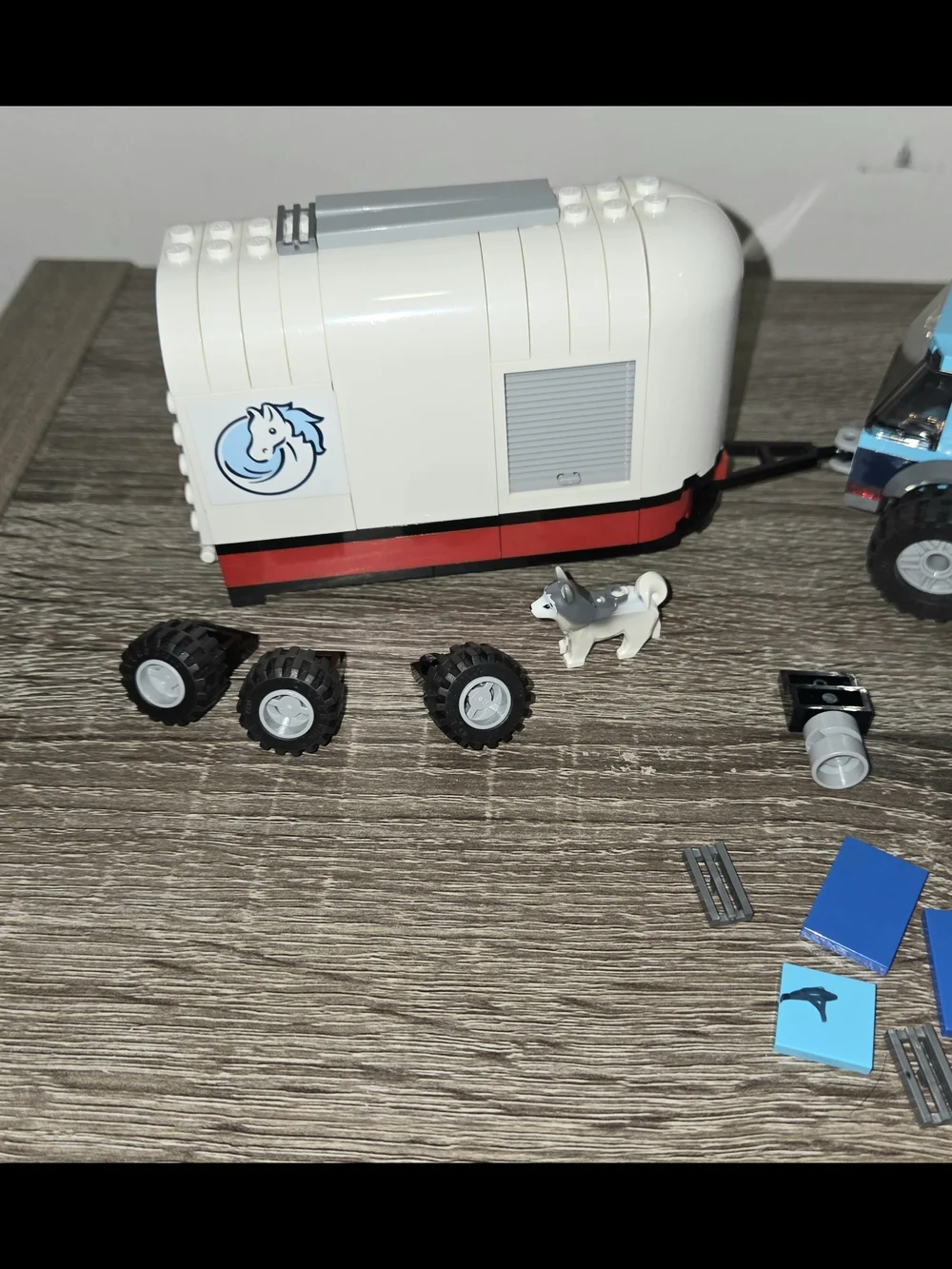 LEGO CITY Equestrian Horse Transporter Trailer & Truck 60327 INCOMPLETE.